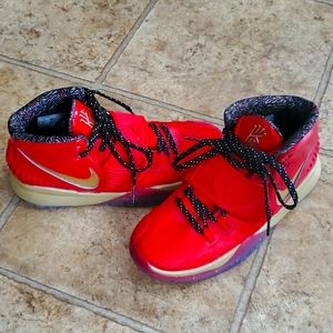 Nike Kyrie 6, 6.5 Kids , Res,Black, Gold